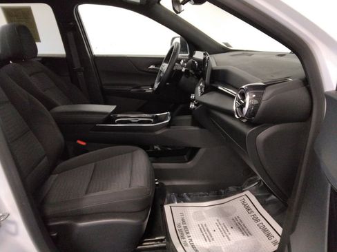 Used 2025 Chevrolet Equinox LT FWD image 41