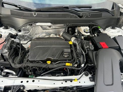 Certified 2025 Chevrolet Trax LS w/ LS Convenience Package image 29