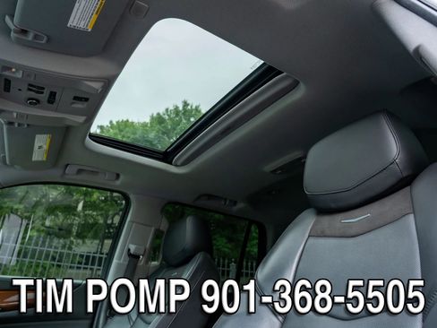 Used 2019 Cadillac Escalade Luxury AWD/4WD image 12