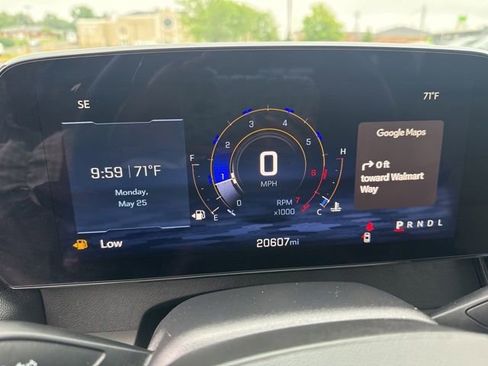 Used 2025 Chevrolet Traverse LT FWD image 20
