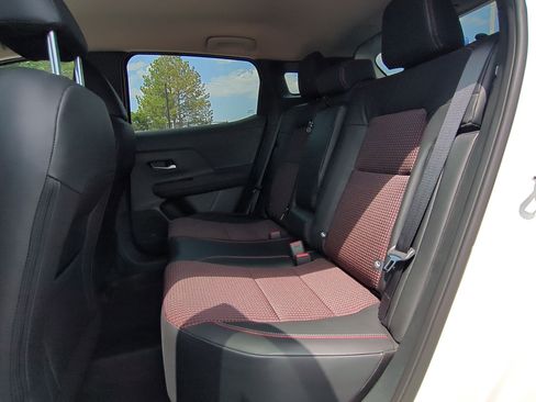 New 2025 Nissan Kicks SR w/ Illumination Package image 18