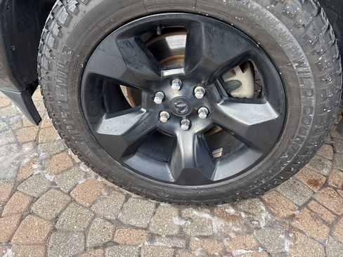 Used 2019 RAM 1500 Big Horn image 9