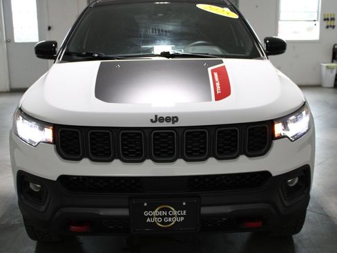 Used 2025 Jeep Compass Trailhawk AWD/4WD image 52