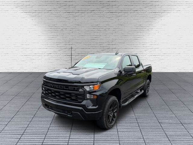 Used 2024 Chevrolet Silverado 1500 Custom Trail Boss w/ Turbomax Blackout Package AWD/4WD image 3