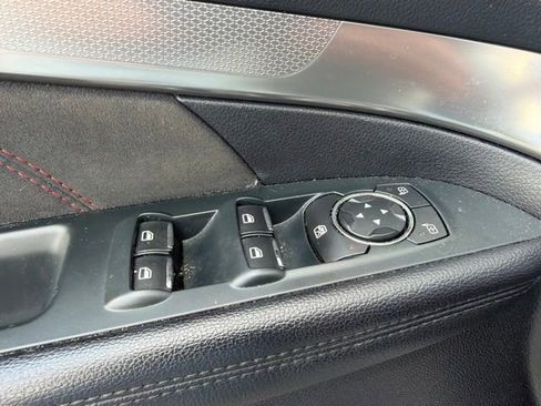Used 2019 Ford Explorer XLT w/ Equipment Group 202A FWD image 15