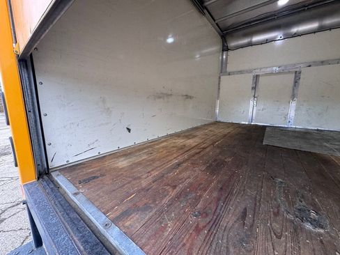 Used 2016 Chevrolet Express 3500 RWD image 19
