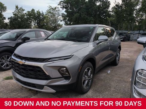 Used 2025 Chevrolet Blazer LT FWD image 1