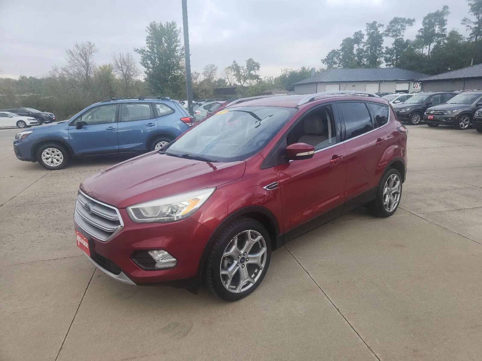 Used 2017 Ford Escape Titanium AWD/4WD image 3