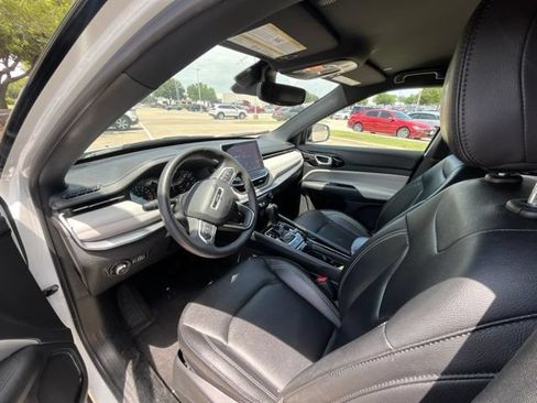 Used 2025 Jeep Compass Limited AWD/4WD image 15