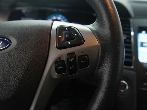 Used 2018 Ford Taurus SEL w/ Equipment Group 201A image 26