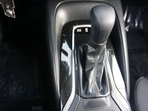 Used 2023 Toyota Corolla LE FWD image 10