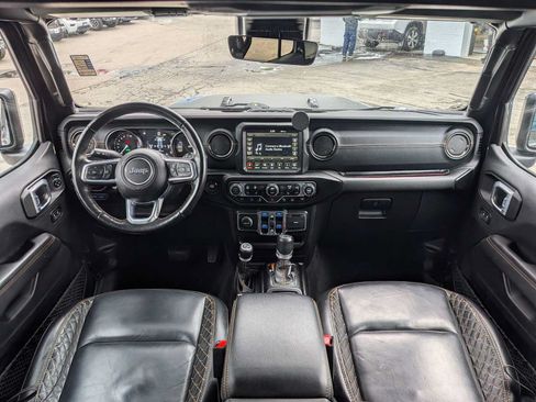 Used 2021 Jeep Wrangler Unlimited Sahara AWD/4WD image 21