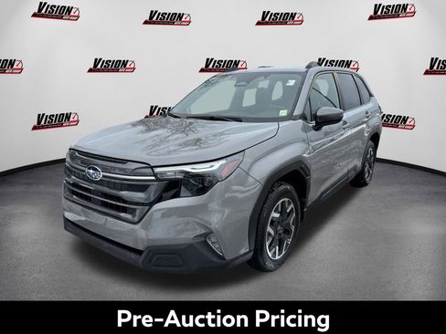 Used 2025 Subaru Forester Premium AWD/4WD image 1