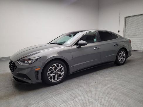 Used 2021 Hyundai Sonata SEL w/ Convenience Package image 2
