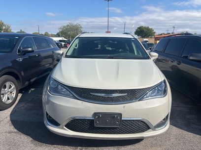 Used 2019 Chrysler Pacifica Touring-L Plus