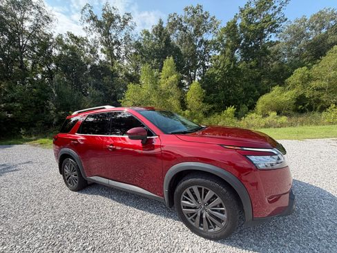 Used 2022 Nissan Pathfinder SL w/ SL Premium Package FWD image 21