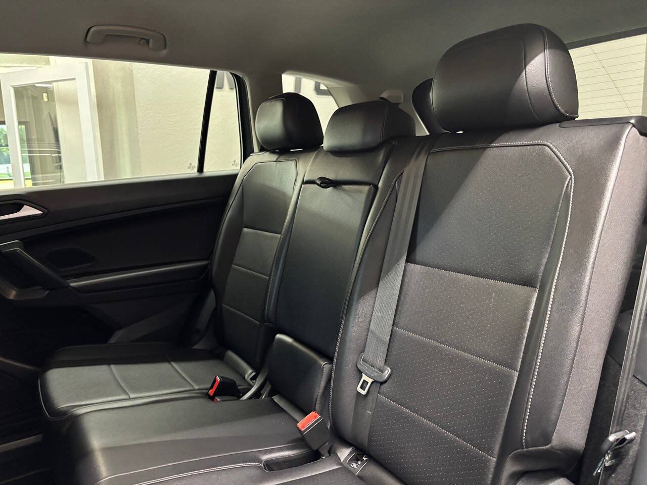 Used 2019 Volkswagen Tiguan SE w/ 3rd Row Seat Package AWD/4WD image 18