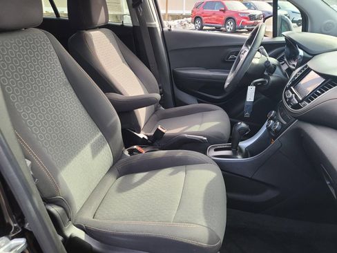 Used 2020 Chevrolet Trax LS w/ Tint and Cruise Package image 19