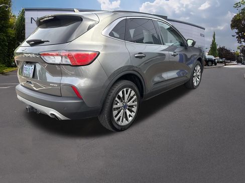 Used 2022 Ford Escape Titanium w/ Class II Trailer Tow Package AWD/4WD image 6