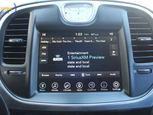 Used 2017 Chrysler 300 Limited image 23