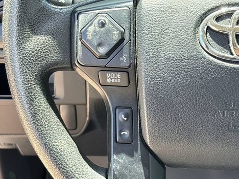 Used 2017 Toyota Tacoma SR RWD image 18