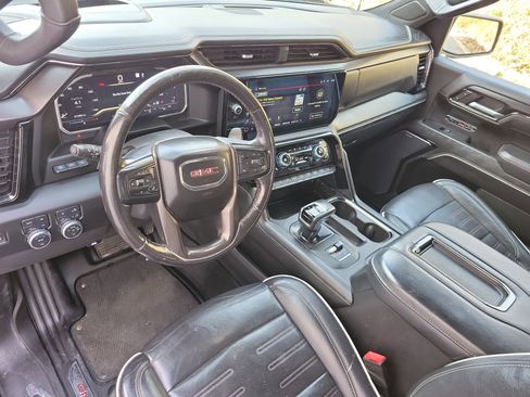 Used 2022 GMC Sierra 1500 AT4X image 12