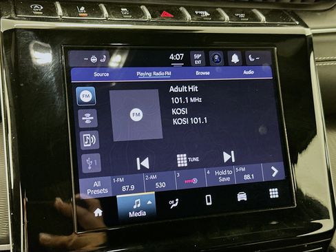 Used 2024 Jeep Grand Cherokee L Laredo image 21