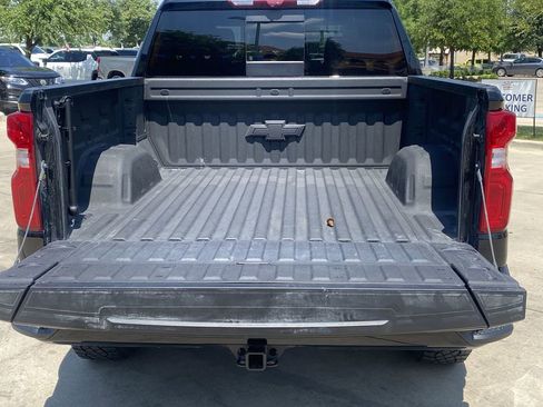 Used 2025 Chevrolet Silverado 1500 ZR2 w/ Technology Package AWD/4WD image 24