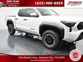 Used 2024 Toyota Tacoma TRD Off-Road AWD/4WD video 1