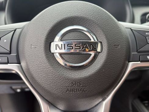 Used 2021 Nissan Kicks SR w/ Exterior Package image 6