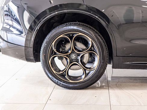 New 2025 Alfa Romeo Stelvio Sprint image 11