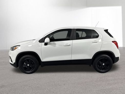 Used 2017 Chevrolet Trax LS AWD/4WD image 27