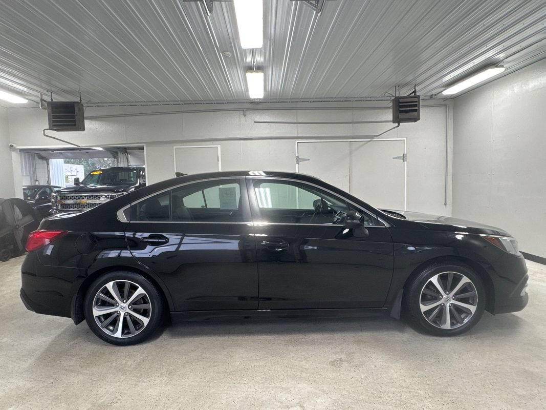 Used 2019 Subaru Legacy 2.5i Limited AWD/4WD image 8