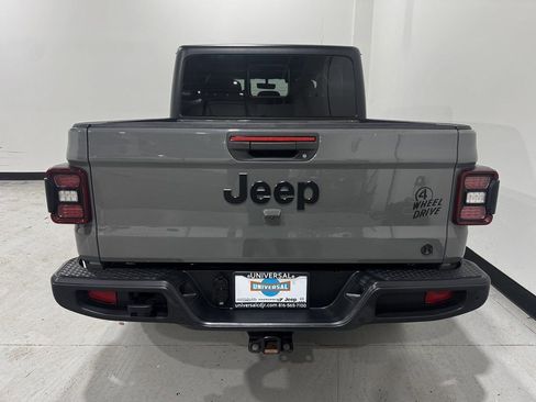 Used 2021 Jeep Gladiator Willys image 25