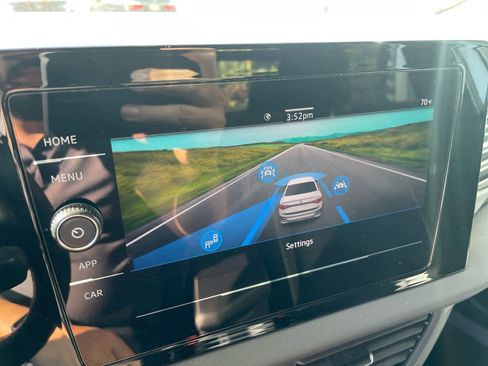 Used 2025 Volkswagen Jetta Sport image 17