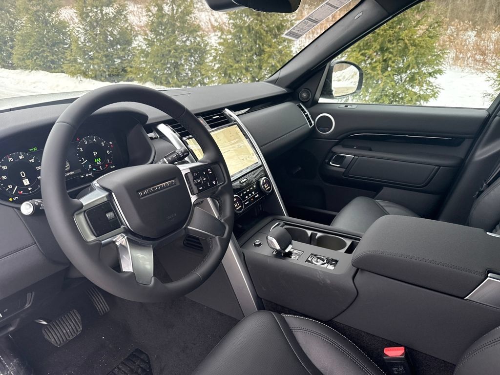 New 2026 Land Rover Discovery S AWD/4WD image 12