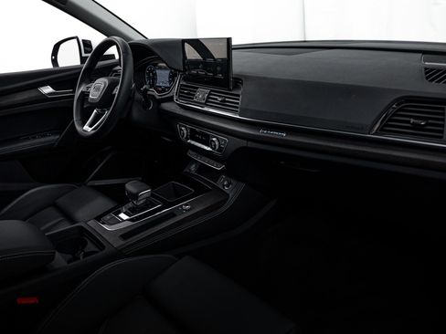 Certified 2024 Audi Q5 e Premium Plus AWD/4WD image 8