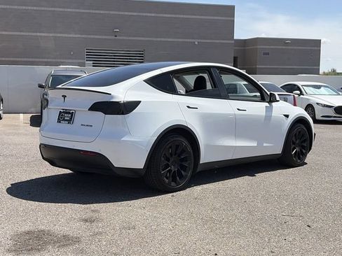 Used 2021 Tesla Model Y Long Range AWD/4WD image 6