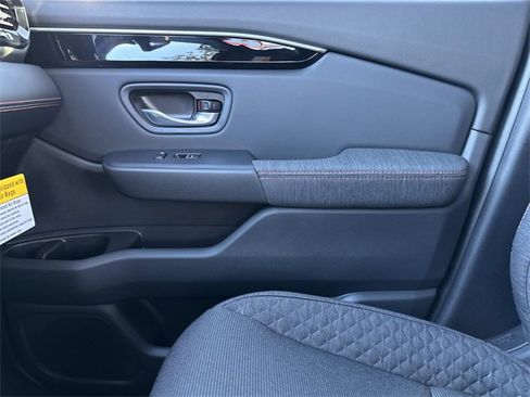 New 2025 Honda Pilot Sport image 22