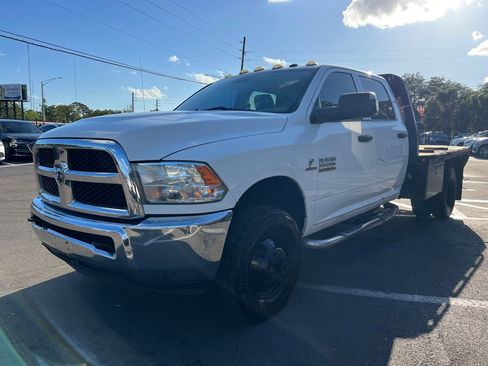 Used 2018 RAM 3500 Tradesman w/ Chrome Appearance Group AWD/4WD image 5