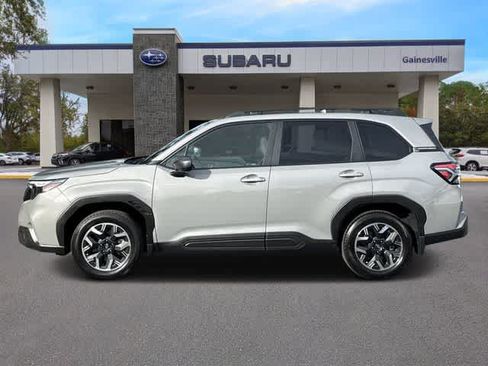 Used 2025 Subaru Forester Premium AWD/4WD image 3