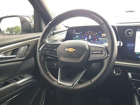 Used 2025 Chevrolet Traverse High Country FWD image 42