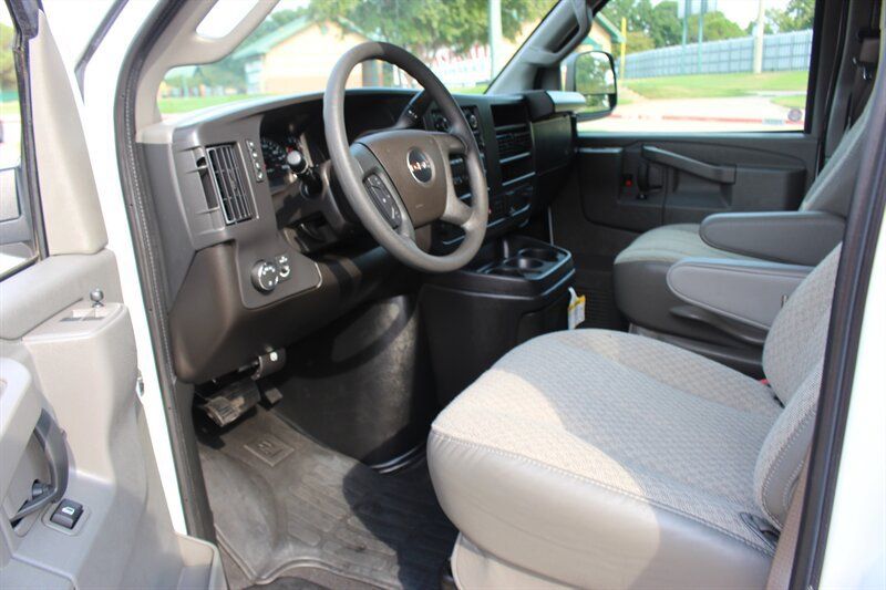 Used 2025 GMC Savana 3500 LT w/ LT Preferred Equipment Group RWD image 23