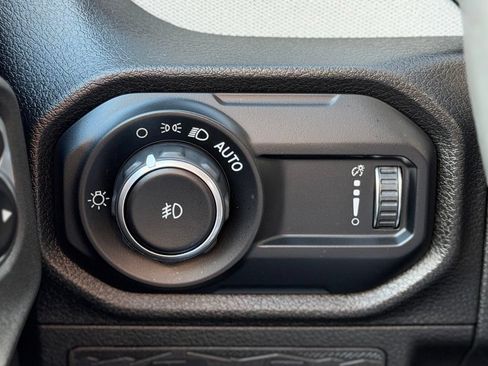 Used 2024 Jeep Wrangler Unlimited Sport AWD/4WD image 20