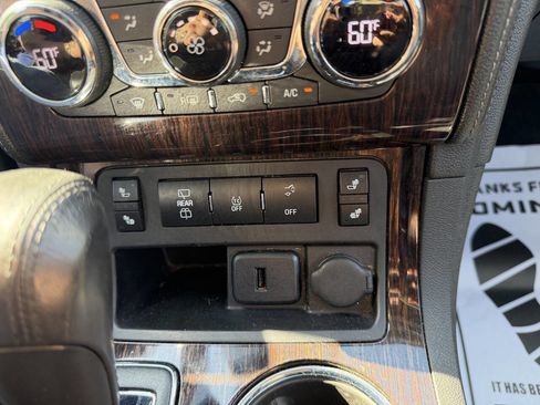 Used 2015 Chevrolet Traverse LT FWD image 18