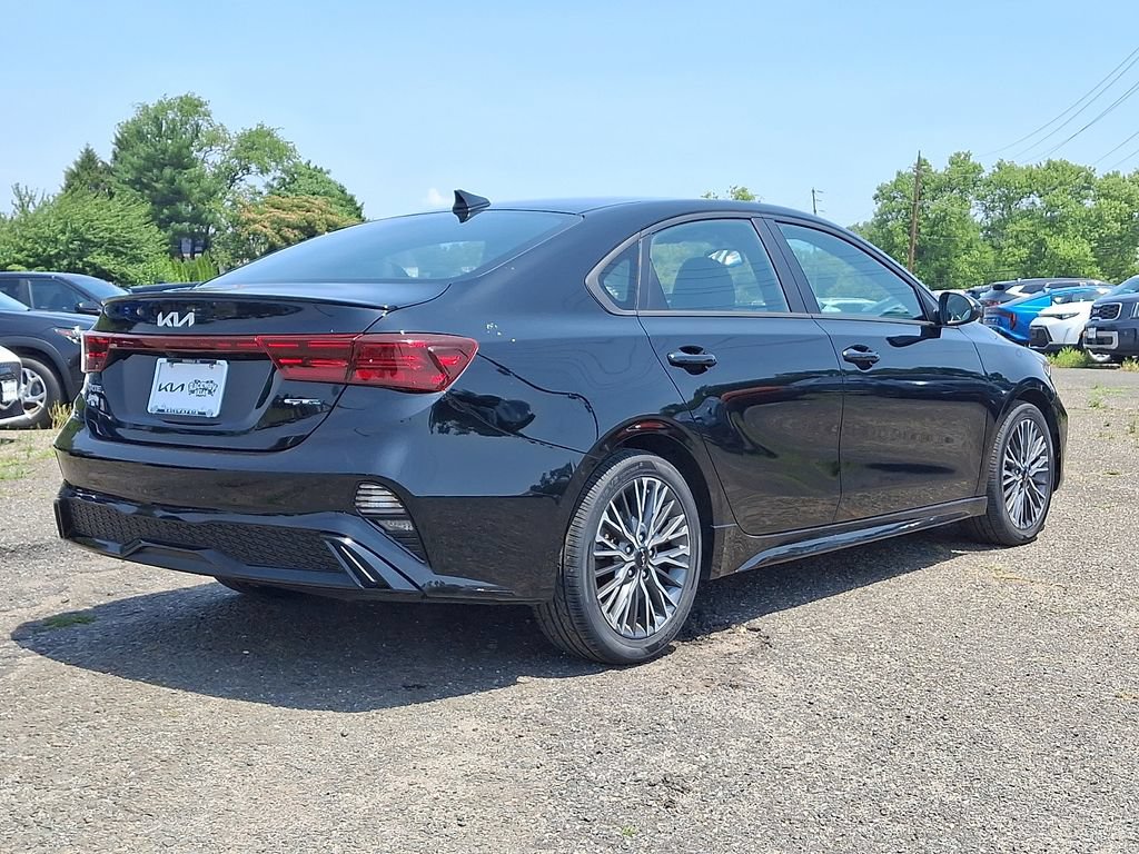 Certified 2023 Kia Forte GT-Line FWD image 7
