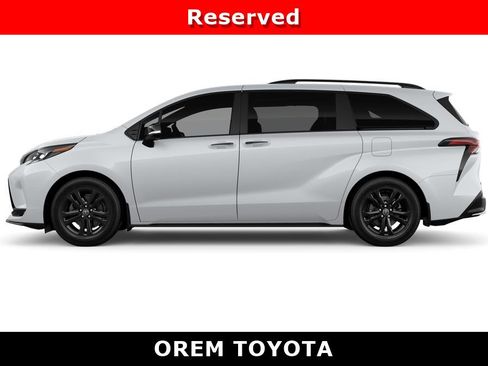New 2026 Toyota Sienna XSE AWD/4WD image 4