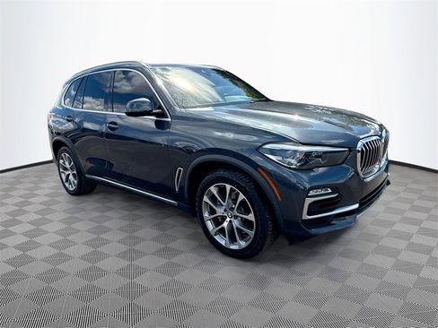 Used 2019 BMW X5 xDrive40i w/ Premium Package 2 image 4