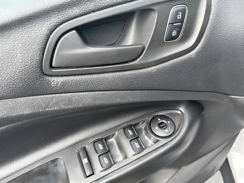 Used 2019 Ford Escape S image 24