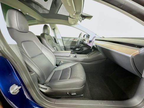 Used 2023 Tesla Model 3 Standard Range RWD image 31